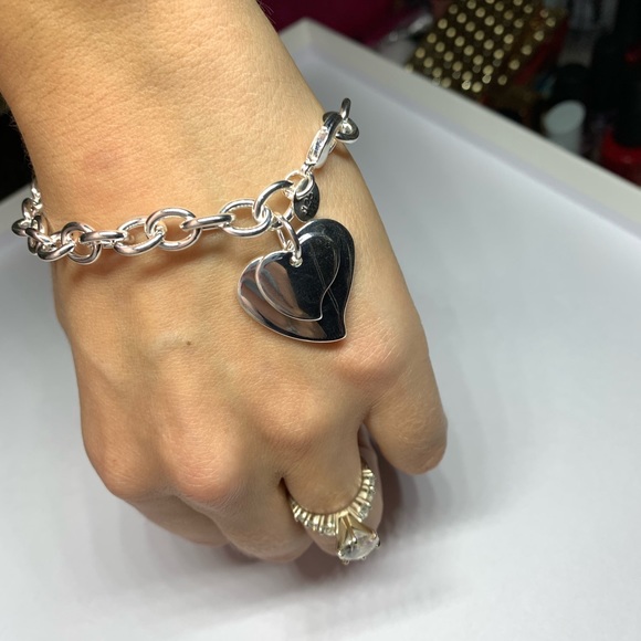 🌟 Silver Two Hearts Bracelet - Picture 6 of 9